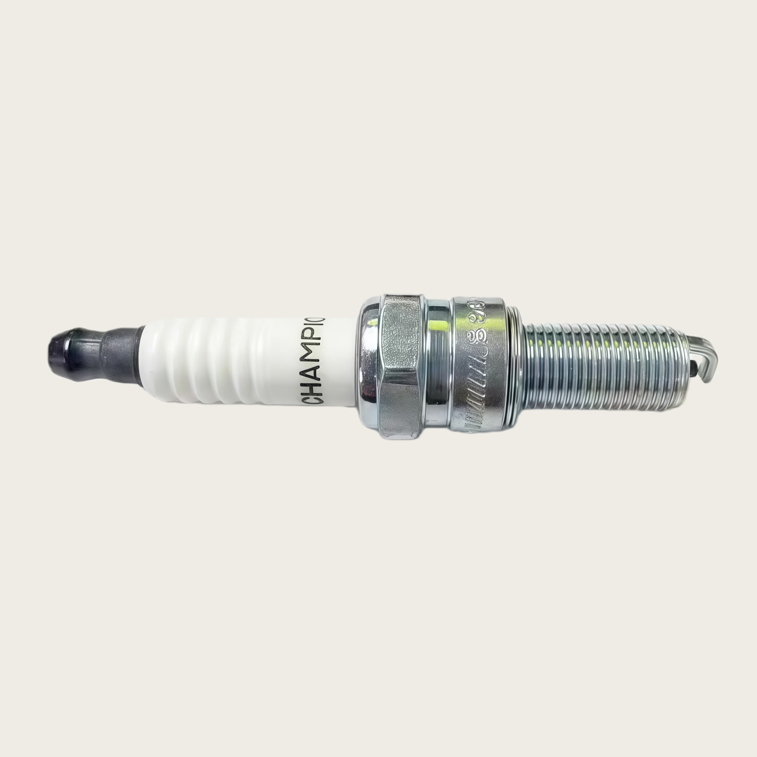 شمعة احتراق أصلية للدراجات الن - مراجعة Motorcycle Spark Plug وسعره